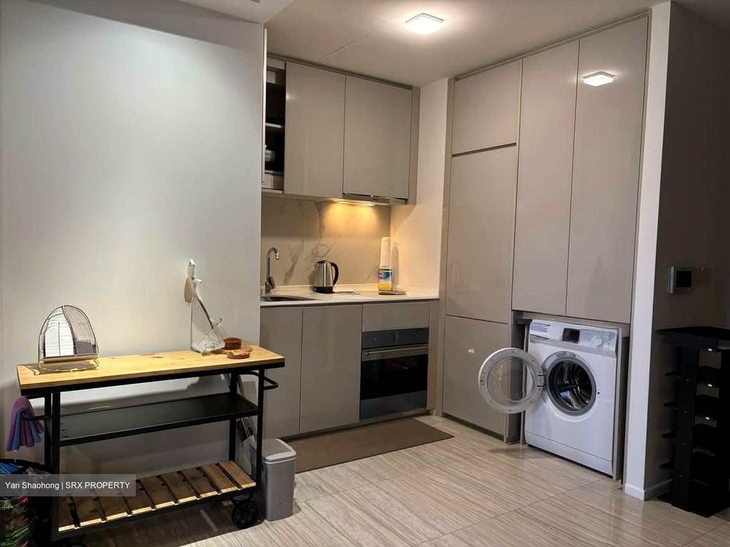 Sims Avenue (D14), Condominium #558261071